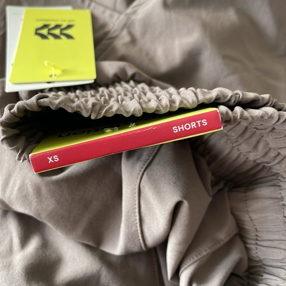 All in Motion brown Athletic Shorts Lightweight Elastic Waist - Picture 4 of 4